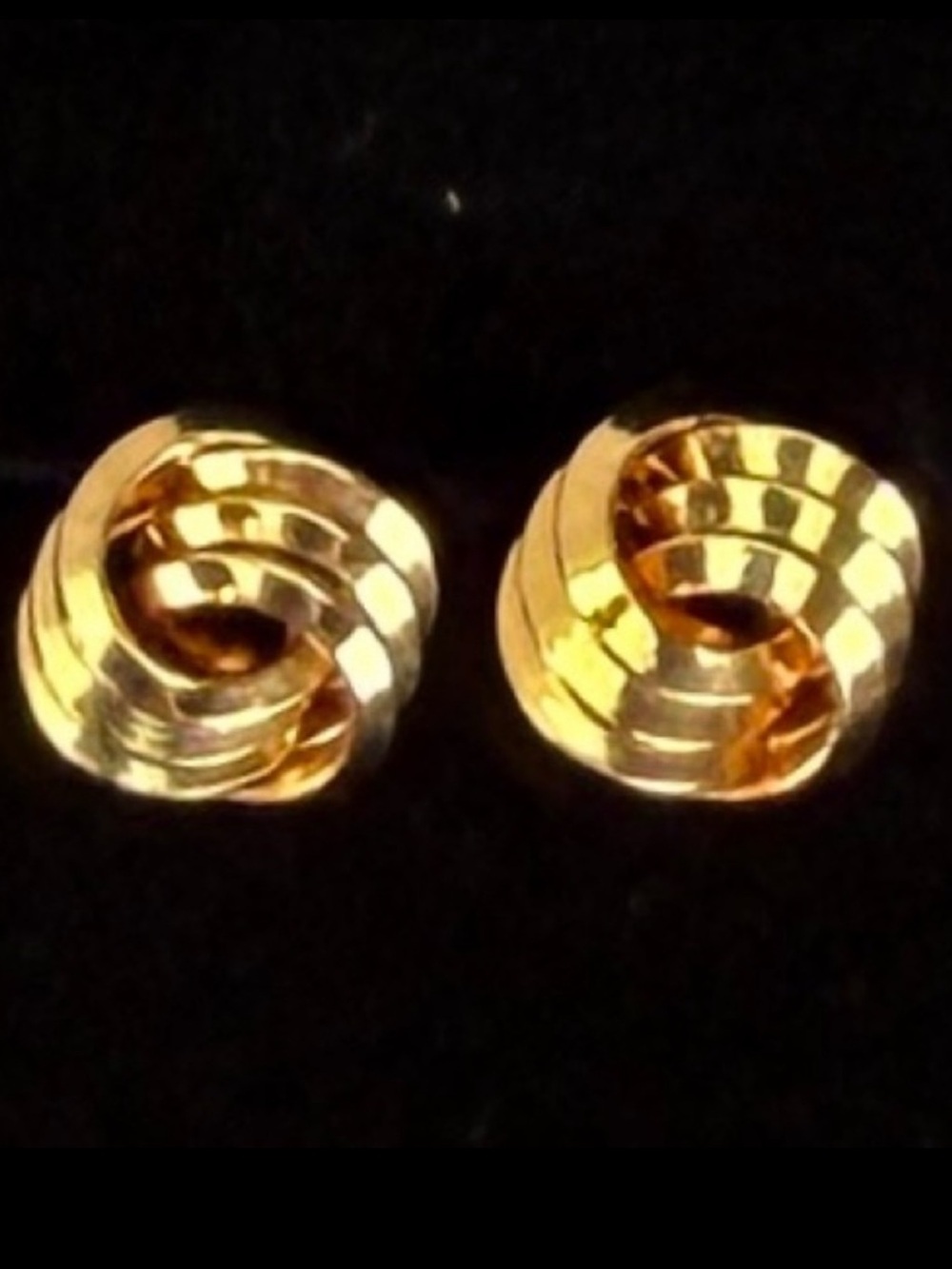 Vintage goldtone, simplistic knot pierced earrings